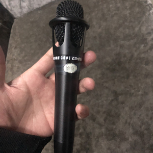 恰奇e300  5v电源麦克风 音质好 唱歌 喊麦都可以 本