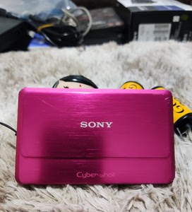 索尼tx9 高端cmos相机 采用潜望式卡尔蔡司镜头 出片效