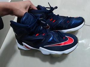 lbj詹姆斯13美国队长配色,42.5.橙色还可以,无瑕疵.