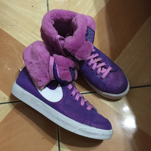 nike耐克女款紫色高帮板鞋正品适合秋冬