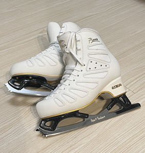 290人付款淘宝羽生结弦挂件羽生结弦冰鞋挂件