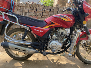 济南轻骑木兰125,买来起不了,太大了,发动机完美,实表90