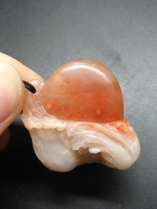 精品雕刻巧色寿山石老挝叶腊石冻石挂坠  日出