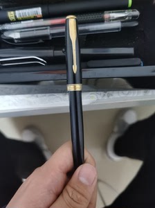 派克卓尔福字18k金,使用过,比较旧,钢笔尖有损坏
