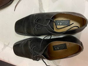 博步男士系带低帮皮鞋，黑色，44码，新做的覆底，有储存痕迹不