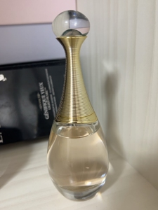 迪奥真我香水50毫升,香水太多,出闲置,保证正品,可走验货宝