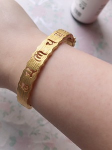 周生生手镯黄金正品