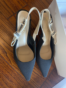 迪奥dior猫跟鞋 全新闲置 微店买入的 原价600 有购买