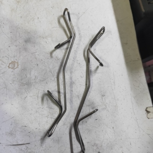 汽车途观新帕萨特速腾迈腾朗逸明锐昊锐宝来前分泵刹车片卡簧弹簧