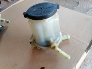 吉利熊猫助力泵油壶原车原厂不漏不裂40