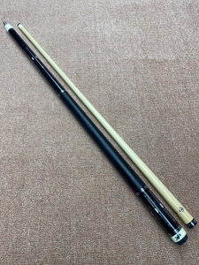 达芬妮黑音符台球杆全新正品达芬妮黑音符,原价980元,折后5