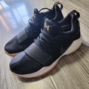 nike耐克篮球鞋pg1黑白43码正品