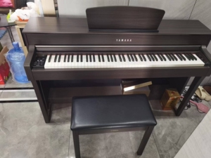 雅马哈电钢琴clp635