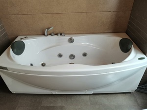 急售阿波罗按摩浴缸带冲浪功能，豪华版，原价7680元，只用过