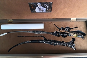 全新未把玩霹雳兵器大观黑月之泪.买来只打开看过一次,一直黑箱