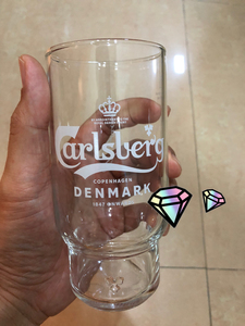 嘉士伯啤酒杯
