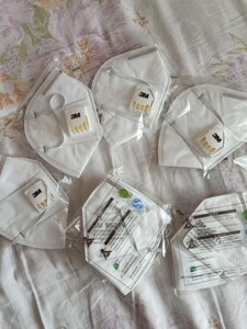 3mkn95口罩.独立包装,带呼吸阀.5元一个.