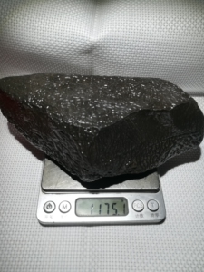 新疆哈密戈壁黑纹路泥石,1175克重,自捡石头,一手货源,价