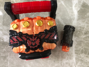 假面骑士build岩浆龙拳套