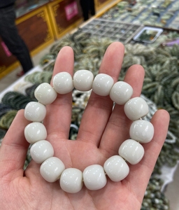 罗甸玉手串老行珠13×14男士手串.