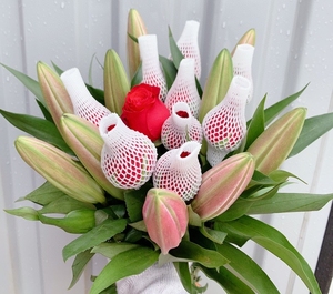 红玫瑰10支 百合花10朵 绝美组合 鲜花