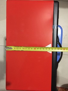 全新红色小考箱一个；从未使用过；现售59元；不退不换；有意者
