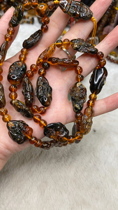 放漏抚顺琥珀花蜡珀十八罗汉手持,抚顺西露天矿老料,纯天然抚顺