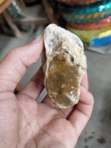 南流江玉草花玛瑙原石,白皮水草玛瑙,天然断口,重180克