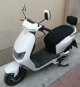 台铃电动自行车.永久白牌行驶证,说明书购车票据齐全.锂电三速