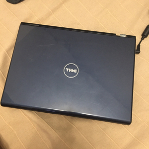 老戴尔笔记本一台,型号灵越,成色如图,无拆无修,功能一切正常