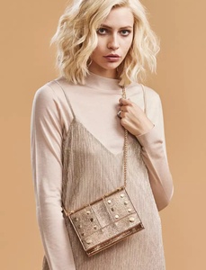 200人付款淘宝skinnydip金色荔枝纹铆钉翻盖单肩包 正