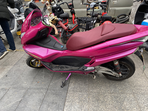 马杰斯特t6电摩,前轮13寸,后轮12寸全顺超宽分体电机配专