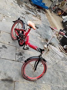 金泰美自行车折叠自行车一辆，成色9成新车子是20*1.75的