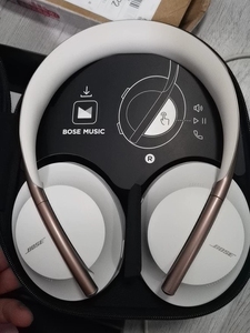 bose 700白金限量版蓝牙耳机,99新全套包装配件齐全