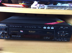 新科vcd-320影碟机,老古董,3碟连放,收藏款