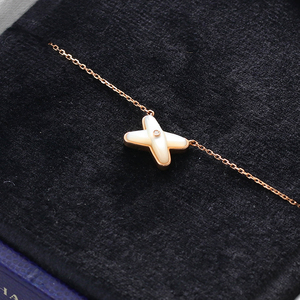 【99新】尚美巴黎 女士 缘系·一生系列x型白贝母项链