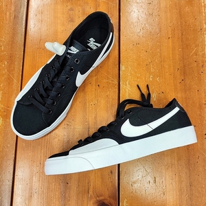 朱静中峰淘宝nike耐克kd 实战篮球鞋 就上脚穿过两次压马路 无磨损0