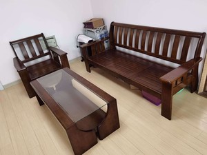 转让一套实木沙发,台湾沙克品牌,一张三人位,一张单人位,一张