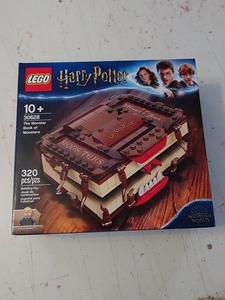 00成交1笔淘宝北京环球影城代购哈利波特怪物书咬人书妖怪书笔记本