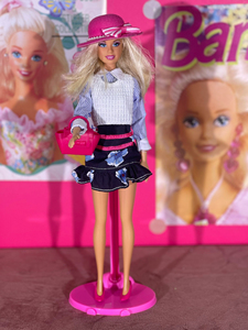 C8美泰绝版办公室女孩收藏芭比娃娃 2003年露露 甜美系
