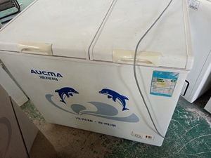 澳柯玛冰柜,中间隔开,双温,181升,总长度95厘米,从来没