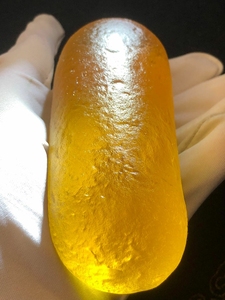 新疆罗布泊托帕石原石 搬家腾地方闲置清货