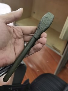 德川家的三叶葵纹,多用在神社的徽章,这个文镇是福井神社二十周