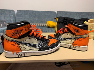 aj1 diy配色  42.5码数   找人拿纯白改的