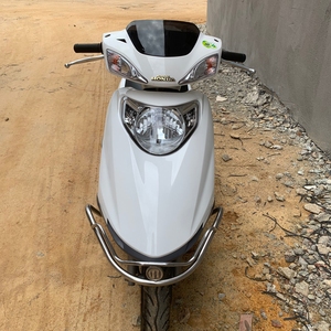 二手摩托车踏板新款原装本田小公主三代125cc男女通用燃油整