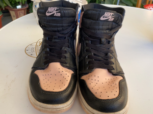 aj,耐克乔丹板鞋,40码,后跟磨损,需要鞋跟贴搞定.