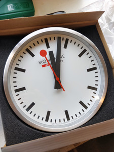国铁mondaine 瑞士正品客厅房间家用北欧风挂钟壁钟