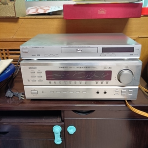 万利达老式家庭影院,两大三小音响  功放  dvd.全套出.