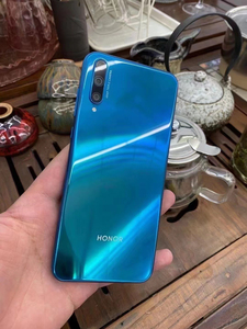 华为荣耀20青春版 6 128 蓝水翡翠 麒麟710处理器