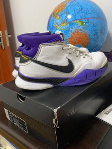 zoomkobe1zk黑白紫 科比81分篮球鞋复刻版 43码